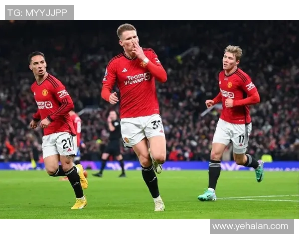 曼联与拜仁激情对决谁能在欧冠赛场笑到最后